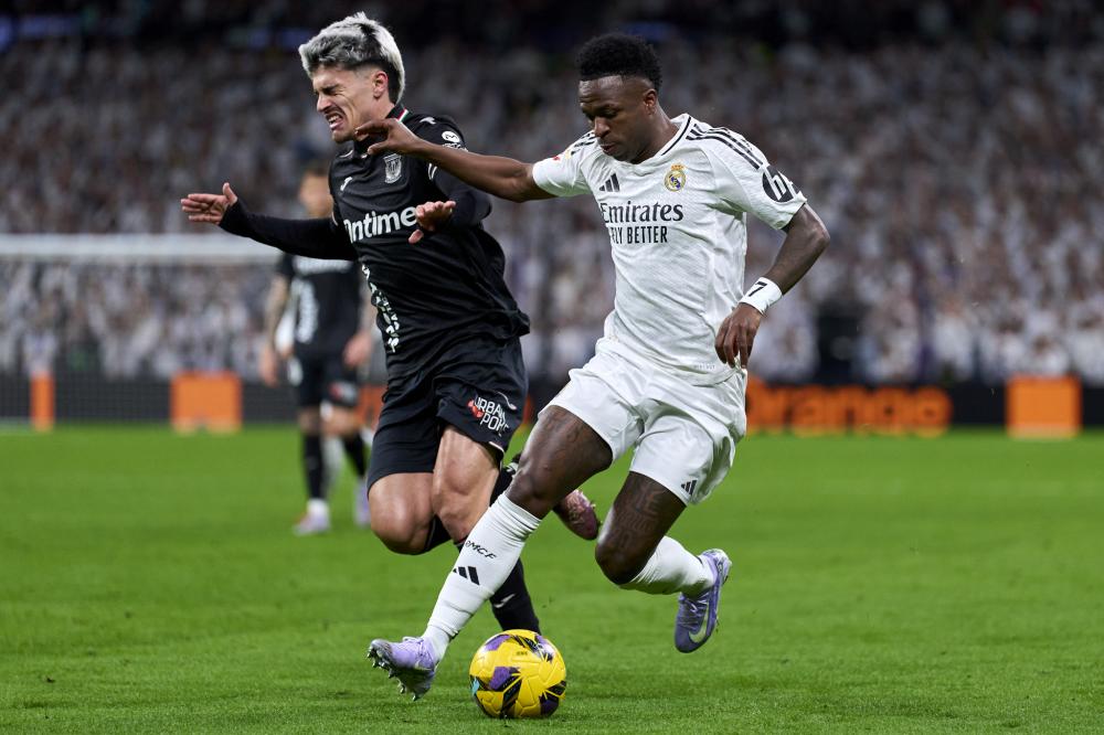 中场球员而 中场球员而